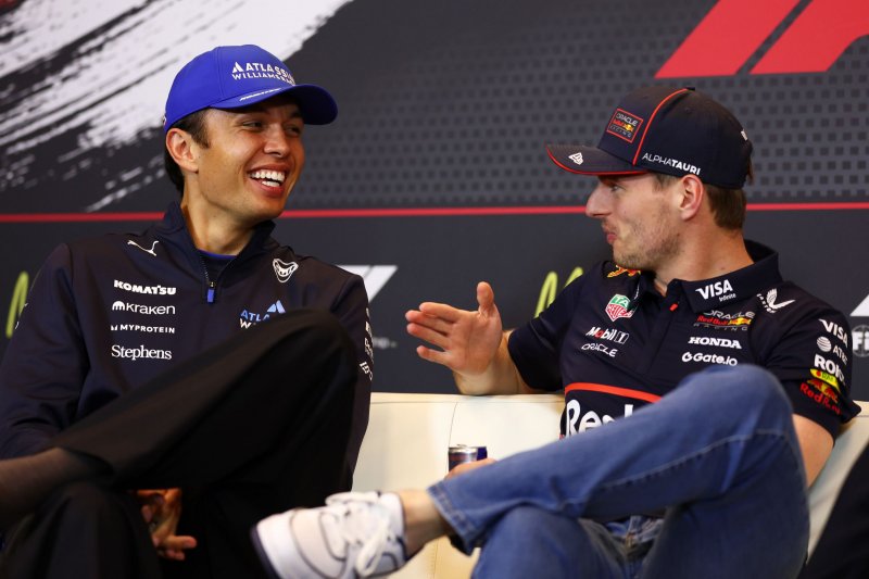 Olasz sajtó: Verstappen–Albon páros 2026-tól?