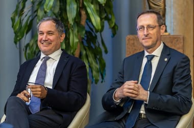 A hitelminősítés miatt már nem kell izgulnia a kormánynak a választásig